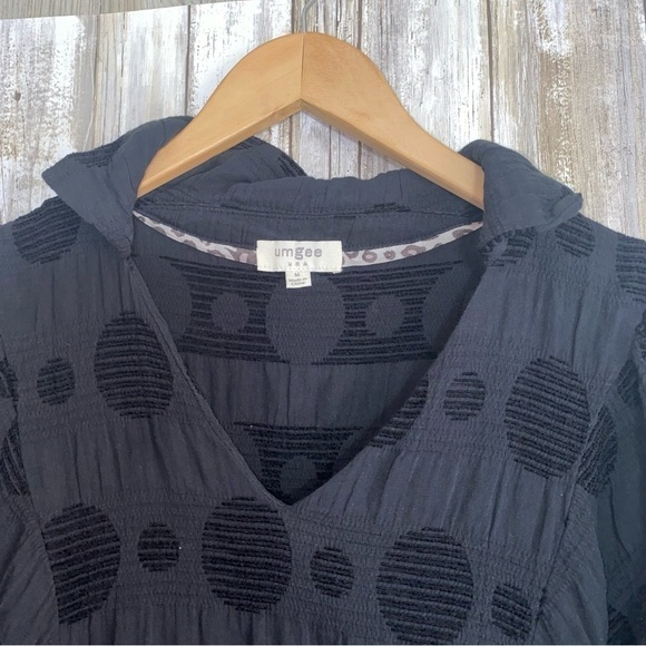 Umgee Babydoll Black Dot Blouse - Picture 5 of 6